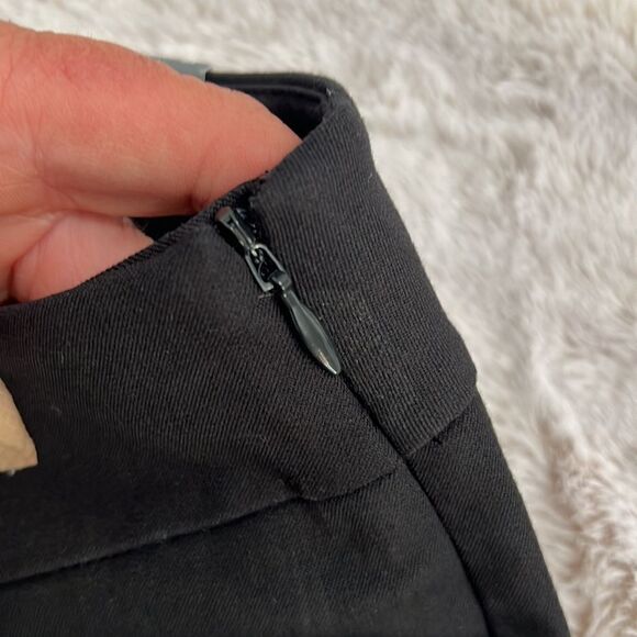 Talbots Chatham Black side zip Slim Leg, Ankle Length Pants -6 petite - Picture 3 of 12